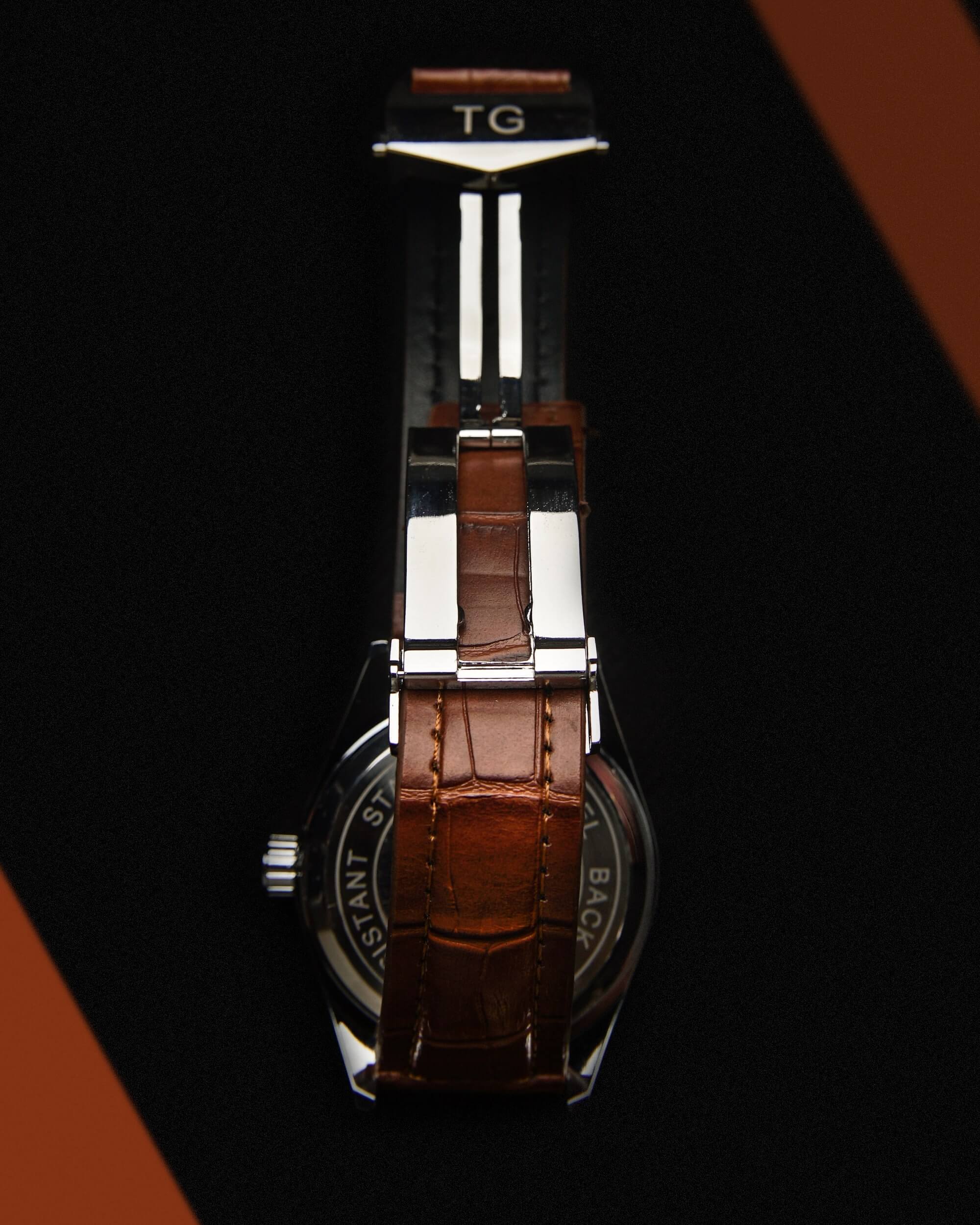 TG-HUR CARRERA BROWN